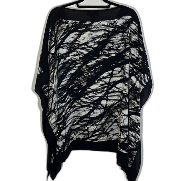 Lane Bryant Pullover V Neck BatWing Top Black White Size 22/24 - Picture 4 of 8